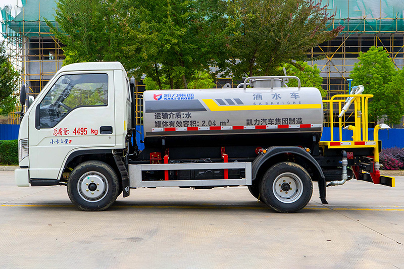 New Foton Light Truck Model 2 Water Sprinkler Truck, 2.5 cubic meters