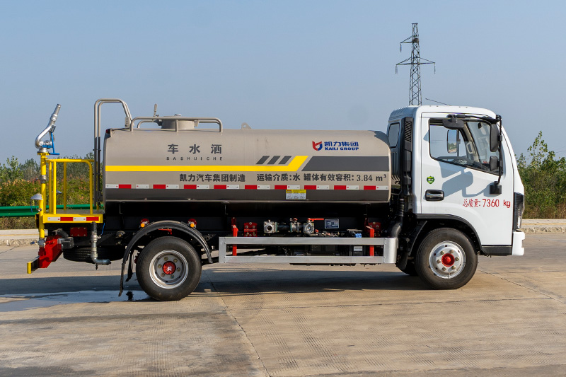 New Xiaodolika Water Sprinkler Truck, 5 cubic meters