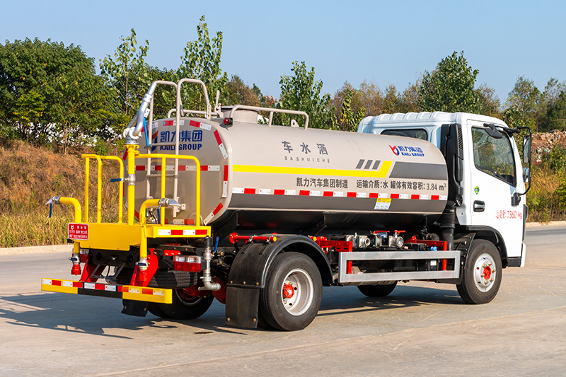 New Xiaodolika Water Sprinkler Truck, 5 cubic meters