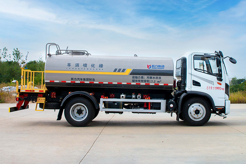 New Huasheng T3 Water Sprinkler Truck, 9.3 cubic meters