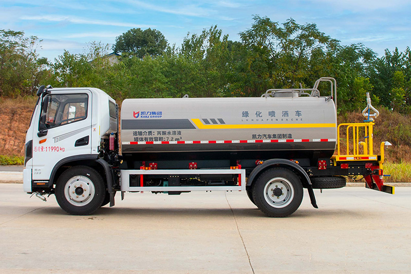 New Huasheng T3 Water Sprinkler Truck, 9.3 cubic meters