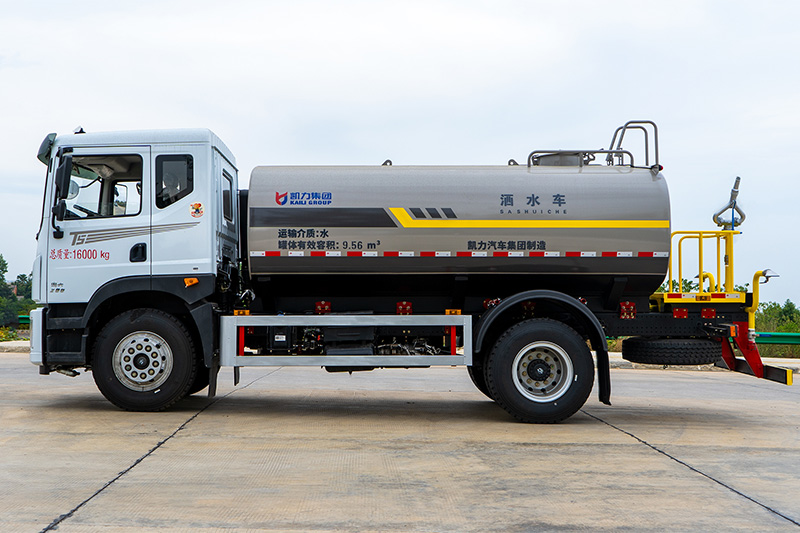 New Huasheng T5 Water Sprinkler Truck, 12 cubic meters