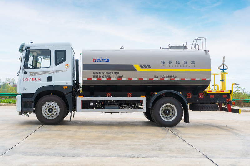 New Huasheng T5 Single-Axle Water Sprinkler Truck, 14.6 cubic meters