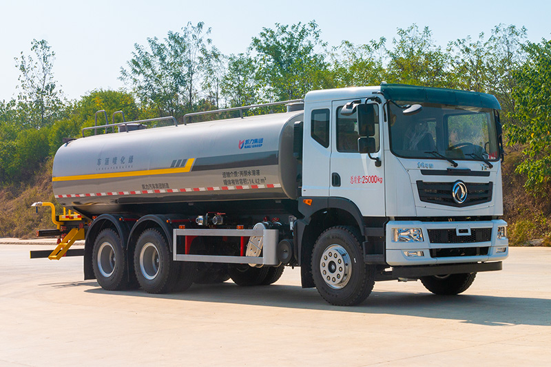 New Huasheng T5 Dual-Axle Water Sprinkler Truck, 19 cubic meters