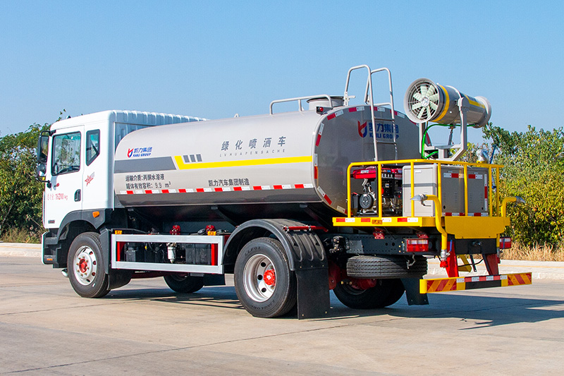 Dongfeng D9 3950 Wheelbase Fog Cannon Truck  12.2 cubic meters