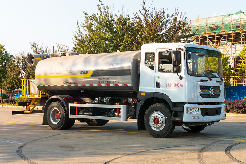 Dongfeng D9 4500 Wheelbase Fog Cannon Truck, 13.8 cubic meters