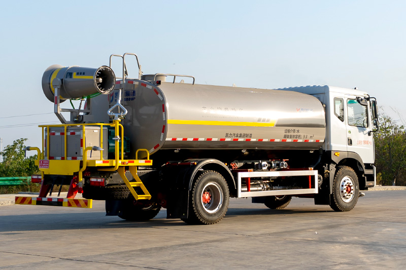 Dongfeng D9 4500 Wheelbase Fog Cannon Truck, 13.8 cubic meters
