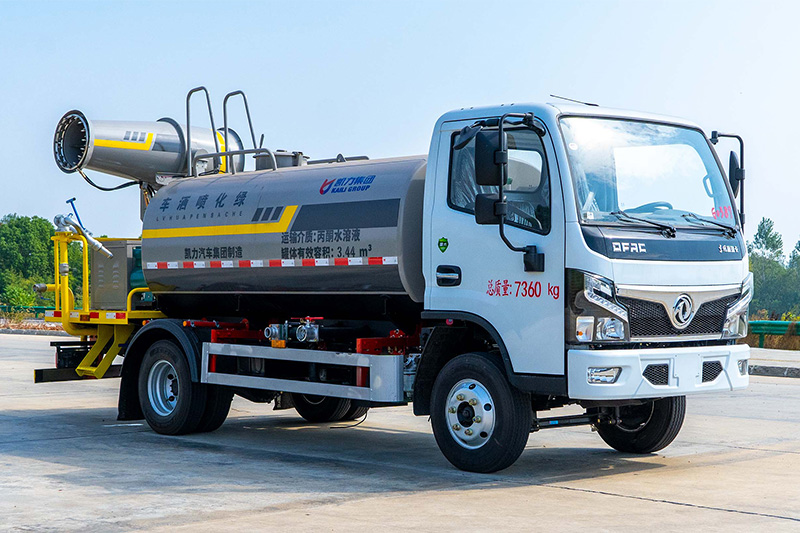 Dongfeng Xiao Fureika Fog Cannon Truck, 5.2 cubic meters