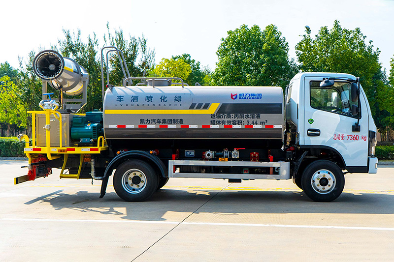 Dongfeng Xiao Fureika Fog Cannon Truck, 5.2 cubic meters
