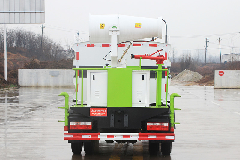 Dongfeng D6 Dust Suppression Truck (Square Tank) 4.5 cubic meters (Mist Cannon 30–40 meters)