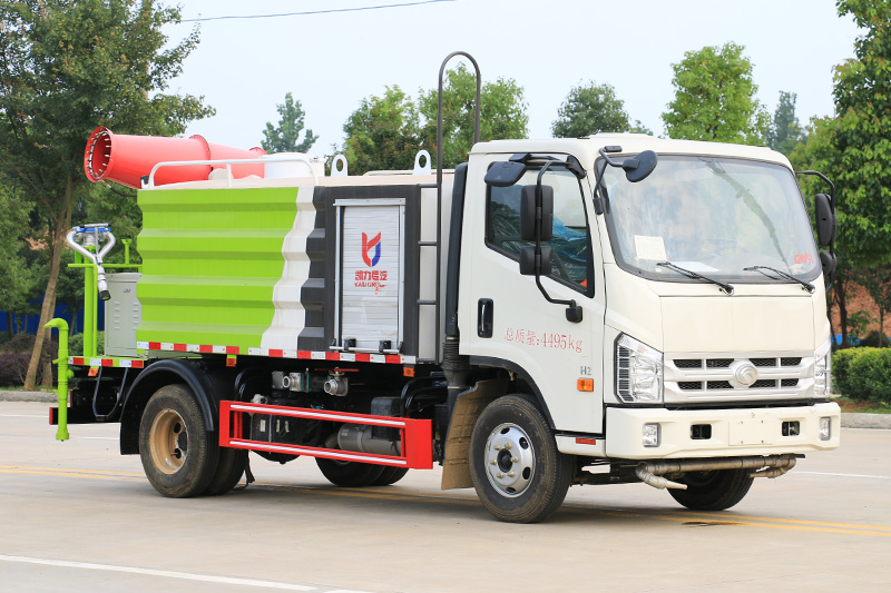 Foton H2 Dust Suppression Truck (Integrated Tank) 7 cubic meters (30-meter mist cannon)
