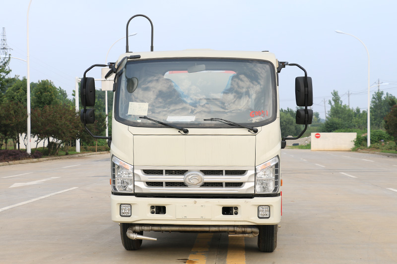 Foton H2 Dust Suppression Truck (Integrated Tank) 7 cubic meters (30-meter mist cannon)