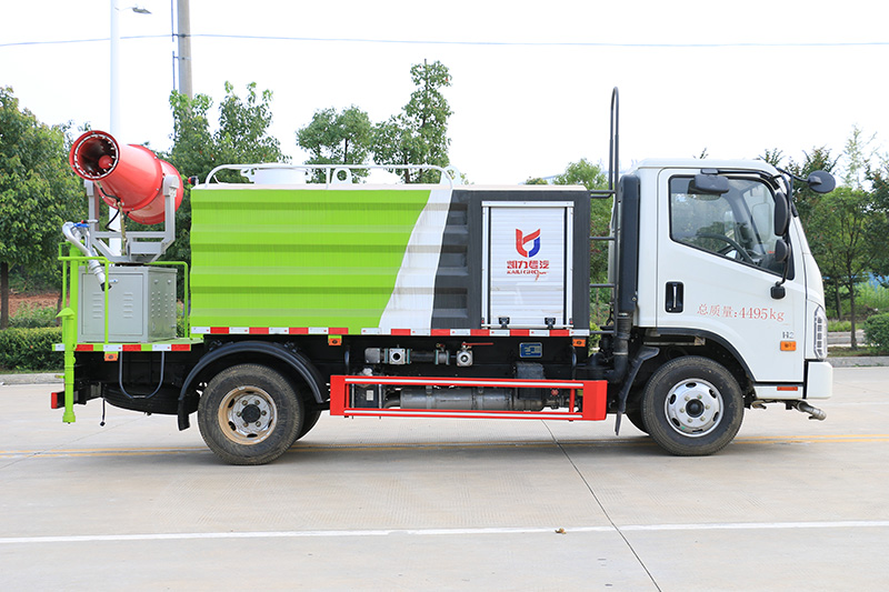 Foton H2 Dust Suppression Truck (Square Tank) 5.2 cubic meters (30-meter mist cannon)