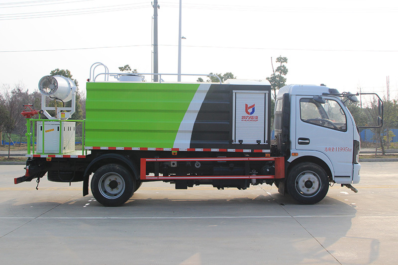 Dongfeng D7 Dust Suppression Truck (Square Tank) 7.5 cubic meters (Mist Cannon 30–40 meters)