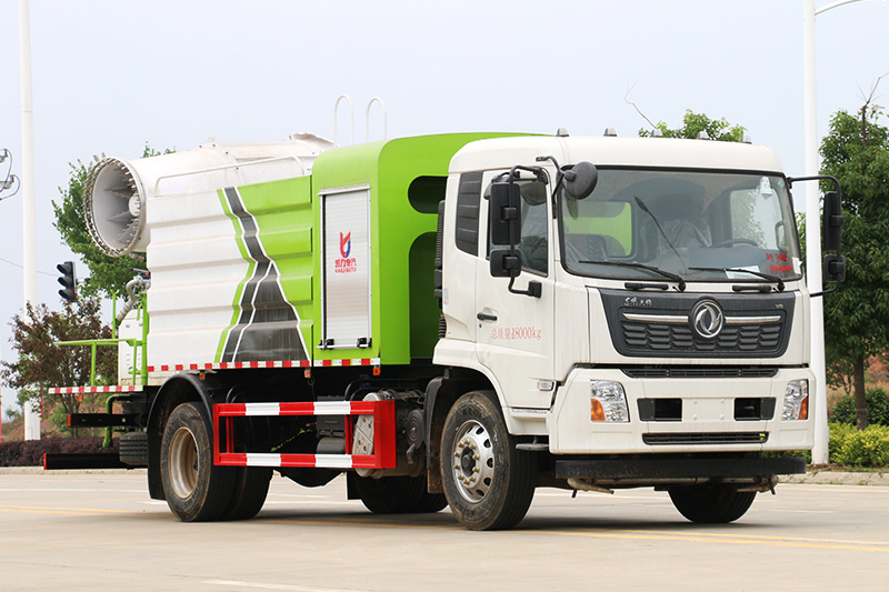 Dongfeng Tianjin Dust Suppression Truck (Square Tank) 11.5 cubic meters (Mist Cannon 30–100 meters)