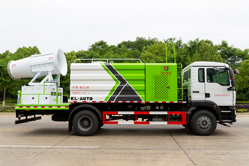 Sinotruk Shandong Ka Single-Axle Dust Suppression Truck (Square Tank) 11.5 cubic meters (Mist Cannon 30–100 meters)