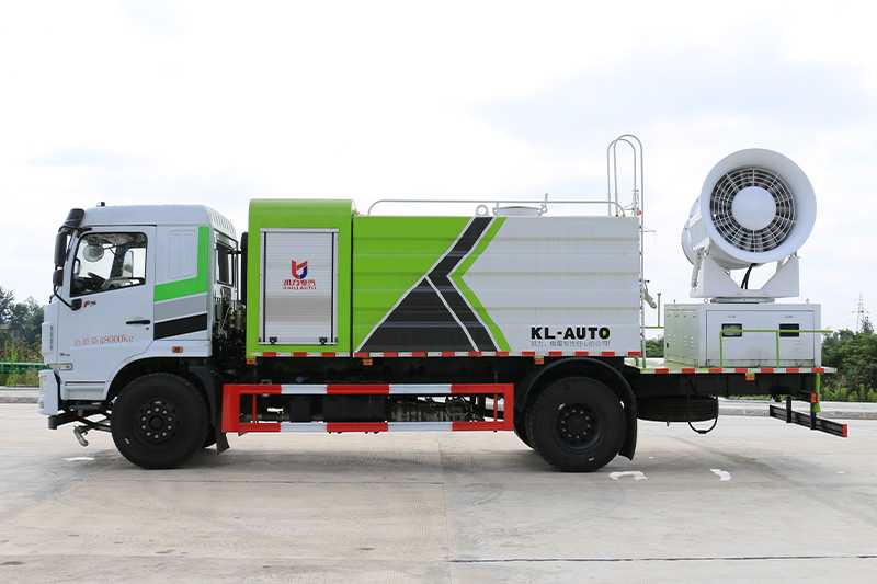 Dongfeng Jincheng Dust Suppression Truck (Square Tank) 11.5 cubic meters (Mist Cannon 30–100 meters)