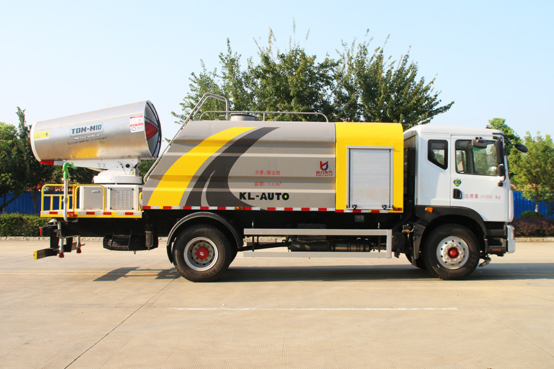 Dongfeng D9 Dust Suppression Truck (Wedge-shaped Tank) (Mist Cannon Range: 60–100 meters) 12.5 cubic meters
