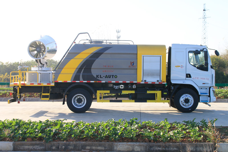 Liuzhou Automobile M3 Single-Axle Dust Suppression Truck (Wedge-Shaped Tank) (Mist Cannon Range: 60–100 Meters) 12.5 Cubic Meters