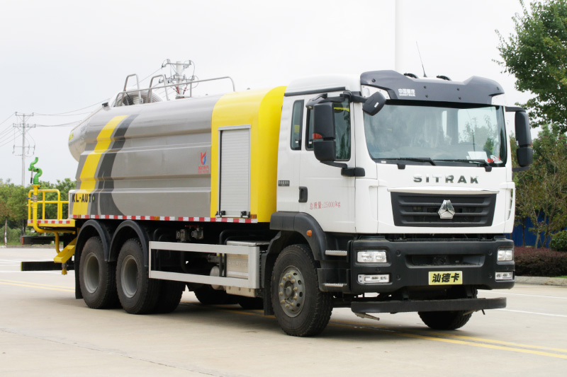 Sinotruk Rear Twin-Axle Dust Suppression Truck (Wedge-Shaped Square Tank) (Mist Cannon Range: 80–120 m) 17 m³