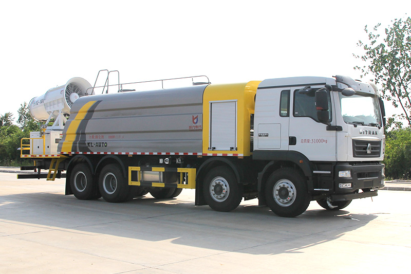 Sinotruk Shandeka 4x8 Dust Suppression Truck (Wedge-shaped Tank) (Mist Cannon Range: 80–120 m) 22 m³