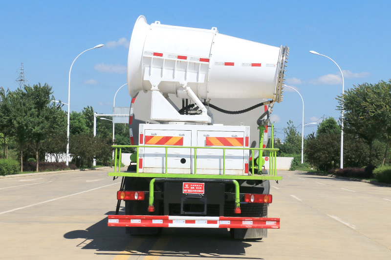 Dongfeng Tianjin Dust Suppression Truck (Round Tank) 11.5 (Mist Cannon 30–100 meters)