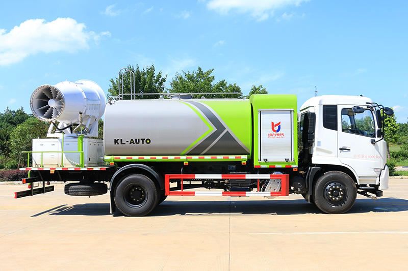 Dongfeng Tianjin Dust Suppression Truck (Round Tank) 11.5 (Mist Cannon 30–100 meters)