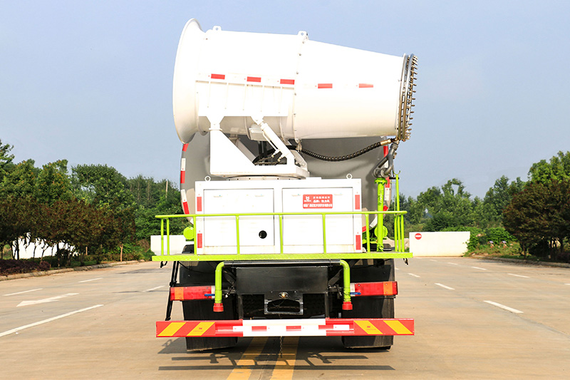 Dongfeng Huasheng Dust Suppression Truck (Round Tank) 11.5 cubic meters (Mist Cannon 30–100 meters)
