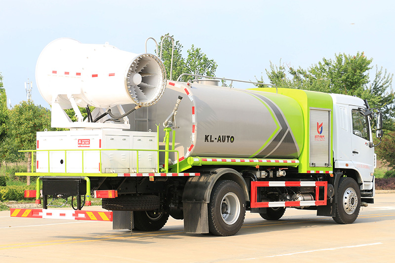 Dongfeng Huasheng Dust Suppression Truck (Round Tank) 11.5 cubic meters (Mist Cannon 30–100 meters)