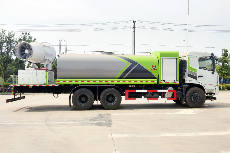 Dongfeng Special Chassis Rear Dual-Axle Dust Suppression Truck (Round Tank) 17 cubic meters (Mist Cannon 60–100 meters)