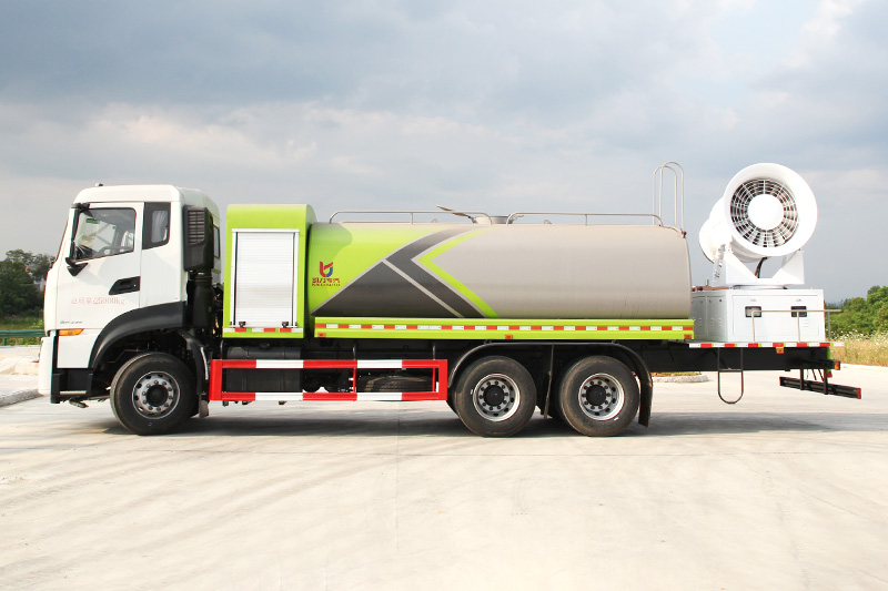 Dongfeng Tianlong Rear Twin-Axle Dust Suppression Truck (Round Tank) 18.5 cubic meters (Mist Cannon 60–100 meters)