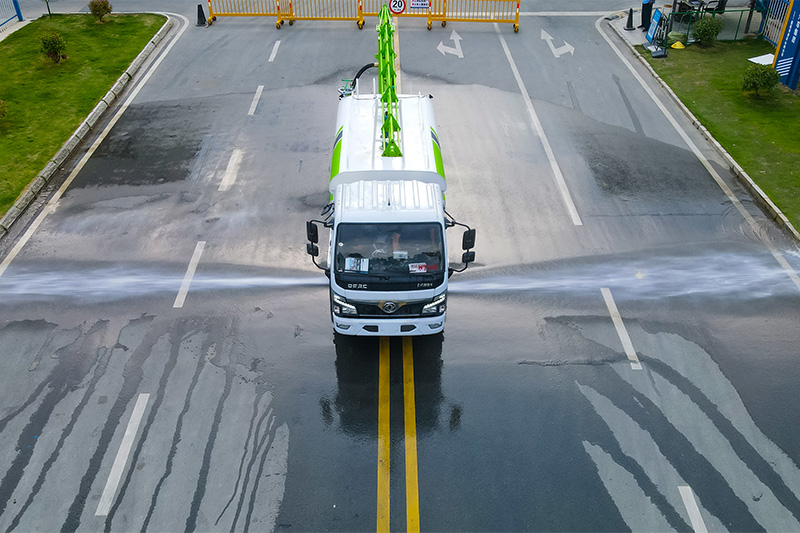 Dongfeng D6 Railway Dust Suppression Truck, 6 cubic meters