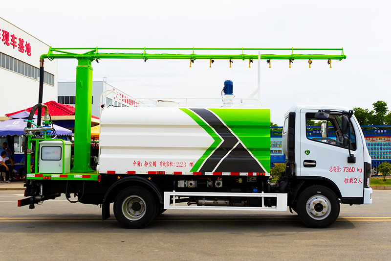 Dongfeng D6 Railway Dust Suppression Truck, 6 cubic meters
