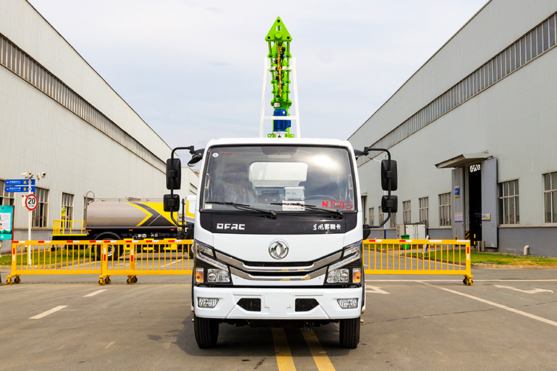 Dongfeng D6 Railway Dust Suppression Truck, 6 cubic meters