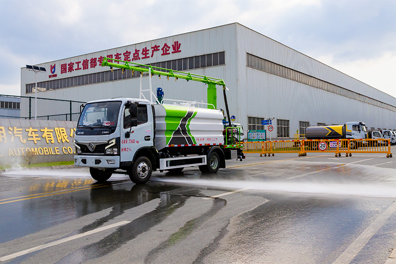 Dongfeng D6 Railway Dust Suppression Truck, 6 cubic meters