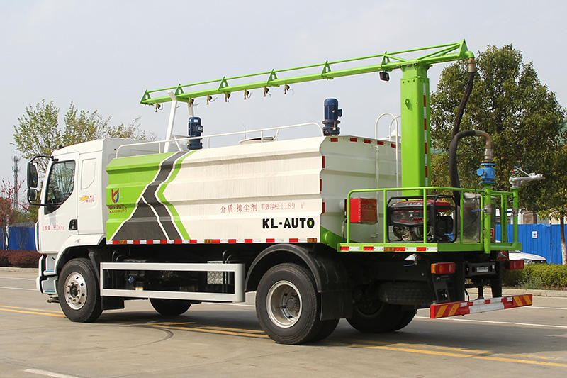 Dongfeng Liuzhou Motor Railway Dust Suppression Truck, 12.5 cubic meters