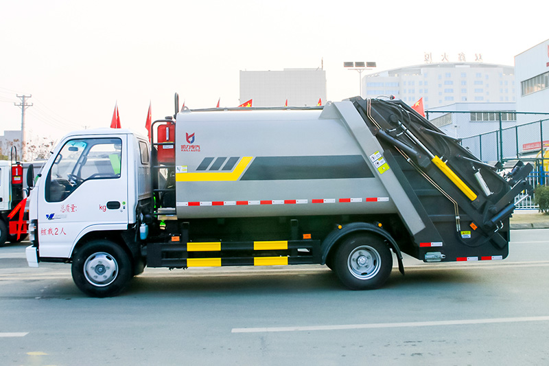 Isuzu 2023 Model Year Compactor Truck, 7 cubic meters