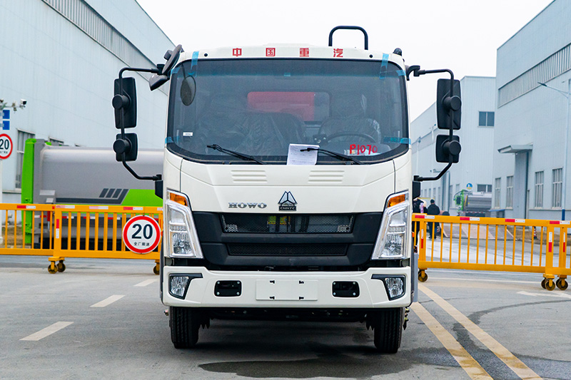 Sinotruk Howo 2023 Model 7-Cube Compactor Truck