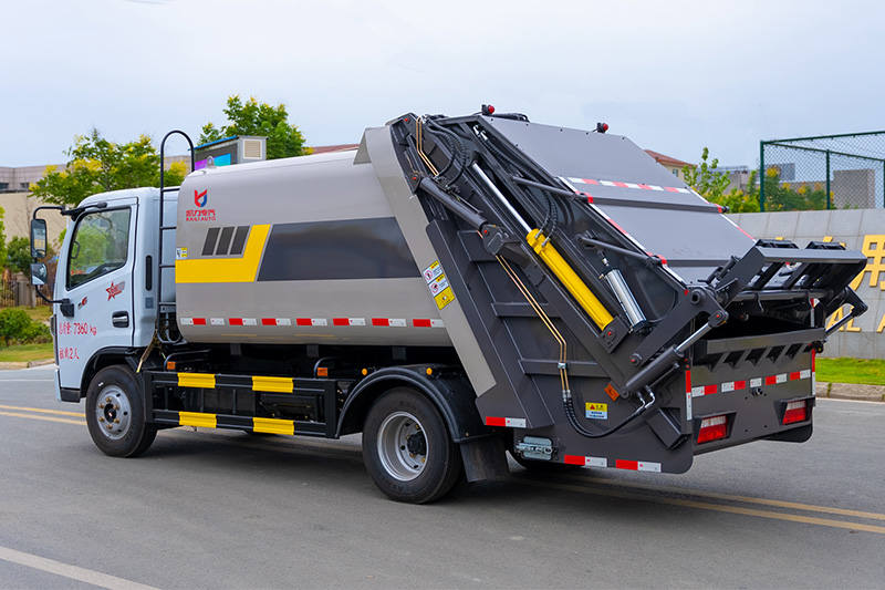 2023 Dongfeng D6 Compactor Garbage Truck, 7 cubic meters