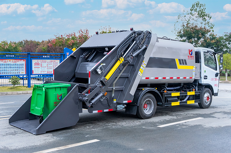 2023 Dongfeng D6 Compactor Garbage Truck, 7 cubic meters