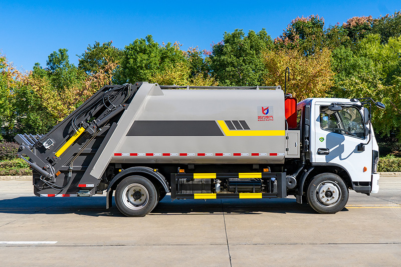 2023 Dongfeng D7 Compactor Garbage Truck, 10 cubic meters