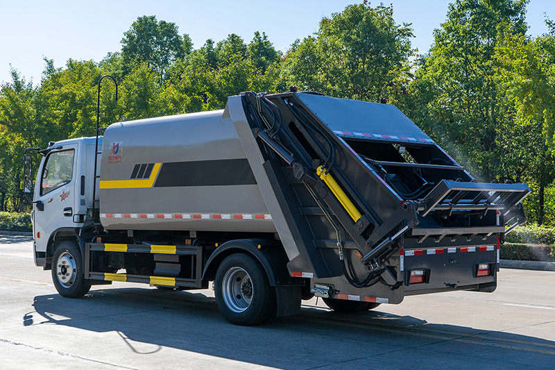 2023 Dongfeng D7 Compactor Garbage Truck, 10 cubic meters