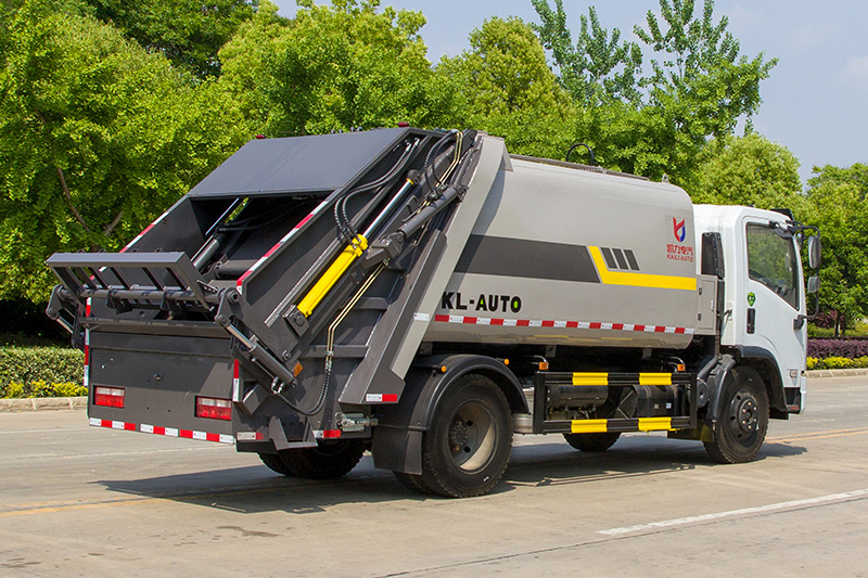 2023 Dongfeng F7 Compactor Garbage Truck  10 cubic meters