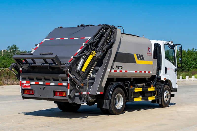 Dongfeng T1 2023 Model Year Compactor Truck, 10 cubic meters