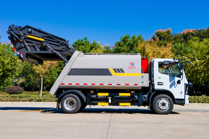 2023 Dongfeng D7 Heavy-Duty Compactor Garbage Truck  11.5 cubic meters