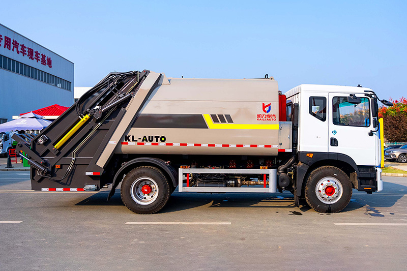 2023 Dongfeng D9 with a 4,500 mm wheelbase and 14 cubic meters of cargo capacity