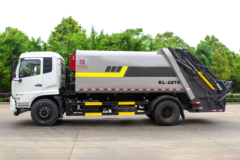 Dongfeng Tianjin 2023 Model Compactor Truck, 4,700 mm Wheelbase, 15 cubic meters