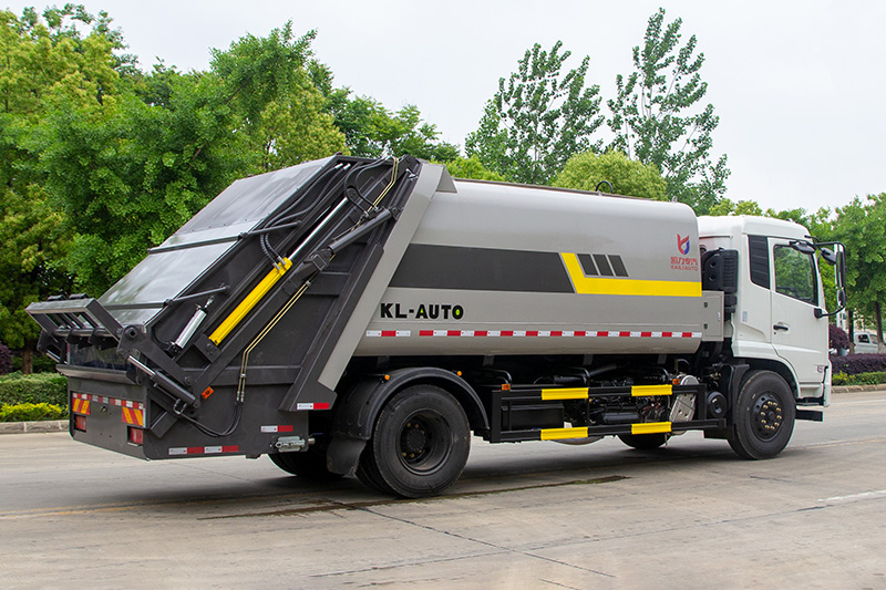 Dongfeng Tianjin 2023 Model Compactor Truck, 4,700 mm Wheelbase, 15 cubic meters