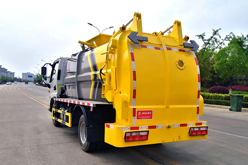 JAC Junling V3 Food Waste Collection Truck, 6 cubic meters – Square Tank