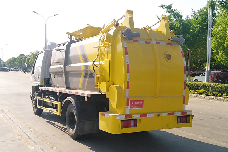 Jiangling Food Waste Collection Truck, 6-cubic-meter Tank
